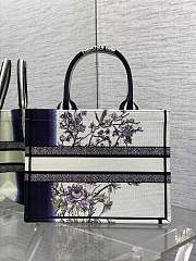 Dior Medium Book Tote White Purple 36cm - 2