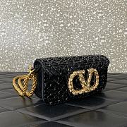 Valentino Garavani Small Locò Shoulder Bag Black 19x10.5x5cm - 2