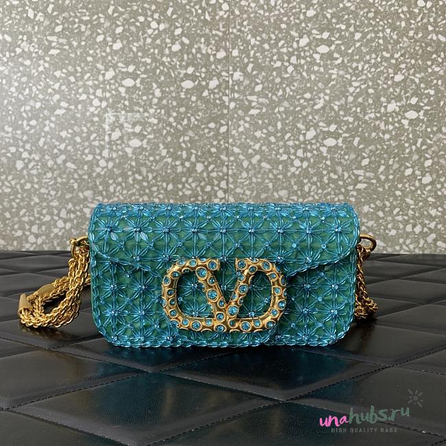 Valentino Garavani Small Locò Shoulder Bag Green 19x10.5x5cm - 1