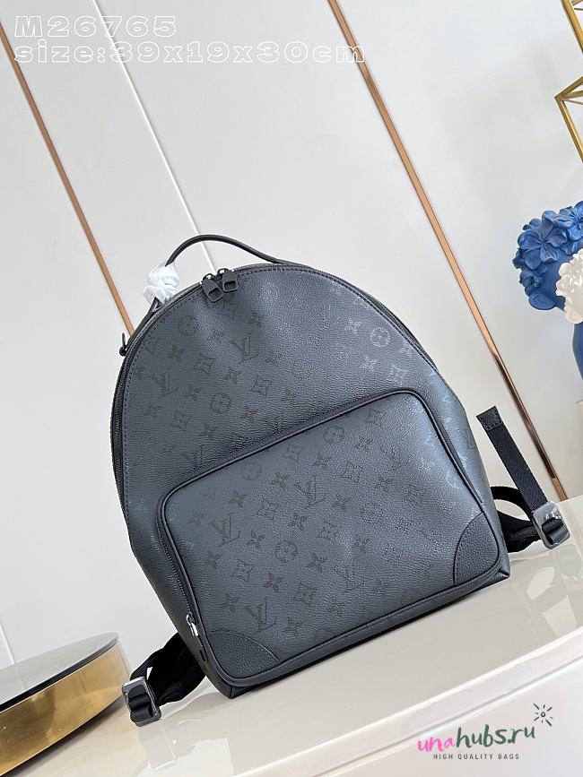 Louis Vuitton Discovery Cargo Backpack Black 39x30x19cm - 1