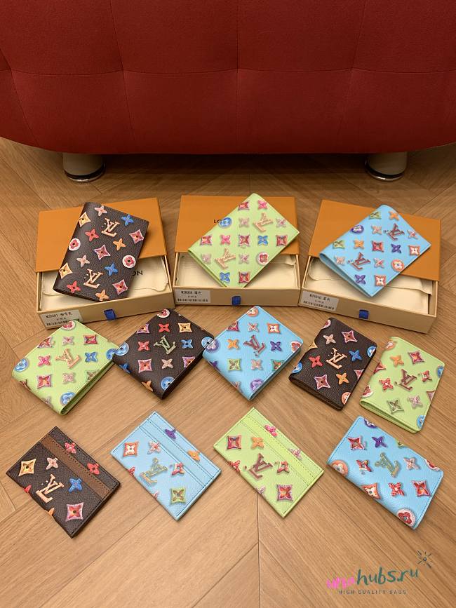 Louis Vuitton wallet many styles - 1