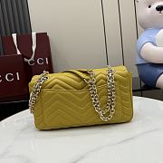 Gucci Marmont shoulder bag in mustard yellow 26cm - 4