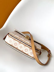 Louis Vuitton Pochette Métis MM 25x19x7cm - 5