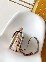 Louis Vuitton Pochette Métis MM 25x19x7cm - 4