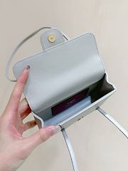 Chanel Small Flap Bag Light Green Calfskin Gold 22x15x7cm - 3