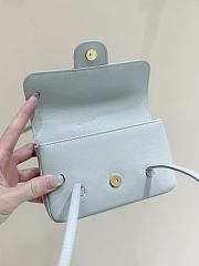 Chanel Small Flap Bag Light Green Calfskin Gold 22x15x7cm - 2