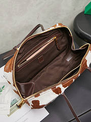 Miu Miu Beau Medium calf hair shoulder bag in white 29x17x9cm - 2