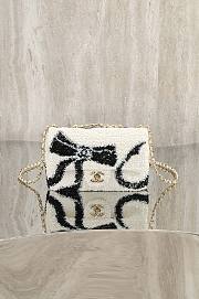 Chanel Flap Bag 20x14x7cm - 1