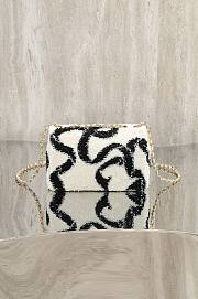 Chanel Flap Bag 20x14x7cm - 2