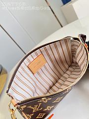Louis Vuitton Pochette Accessoires Monogram 23.5x13.5x4cm - 4