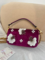 Valentino Garavani Small Loco Shoulder Bag 20x11x5cm - 3