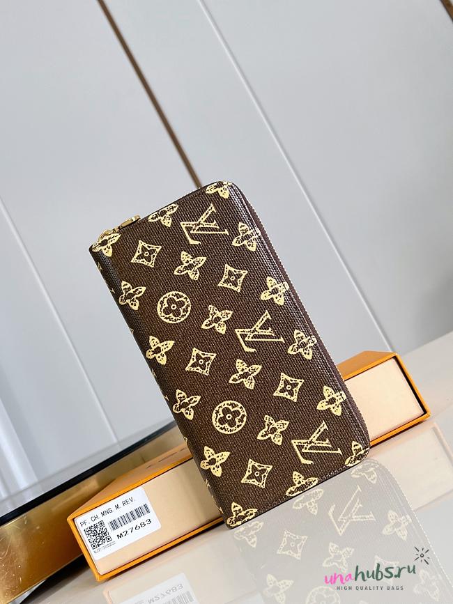Louis Vuitton Zippy Wallet 19.5cm - 1