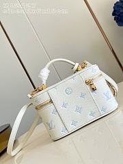 Louis Vuitton Vanity Chain Pouch White Blue 19x11x6cm - 3