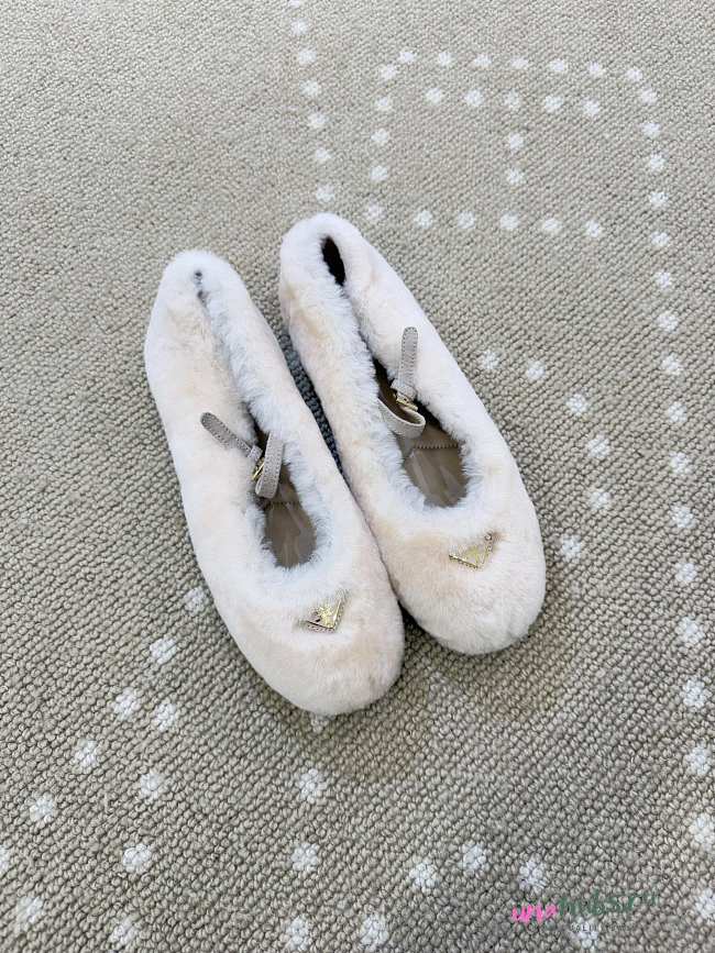 Prada Shearling Ballet Flats white - 1