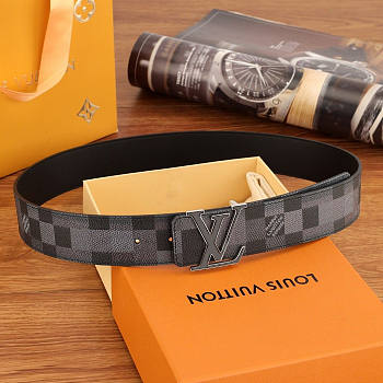 Louis Vuitton Belt 4cm