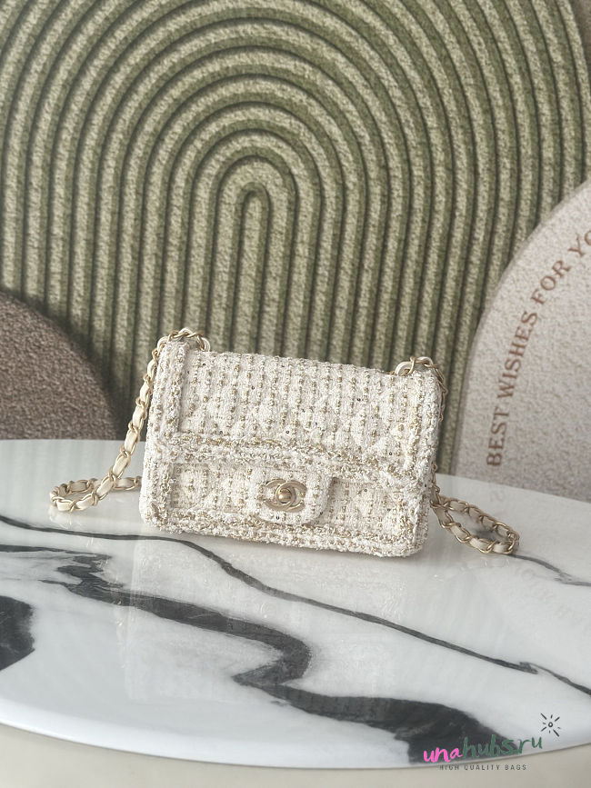 Chanel Flap Bag White Tweed 20x13x7cm - 1