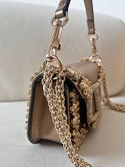 Valentino Garavani Small Locò Gold Shoulder Bag 19x10.5x5cm - 5