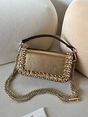 Valentino Garavani Small Locò Gold Shoulder Bag 19x10.5x5cm - 3