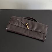 Bottega Veneta Andiamo Clutch Dark Brown 31x13x3cm - 3