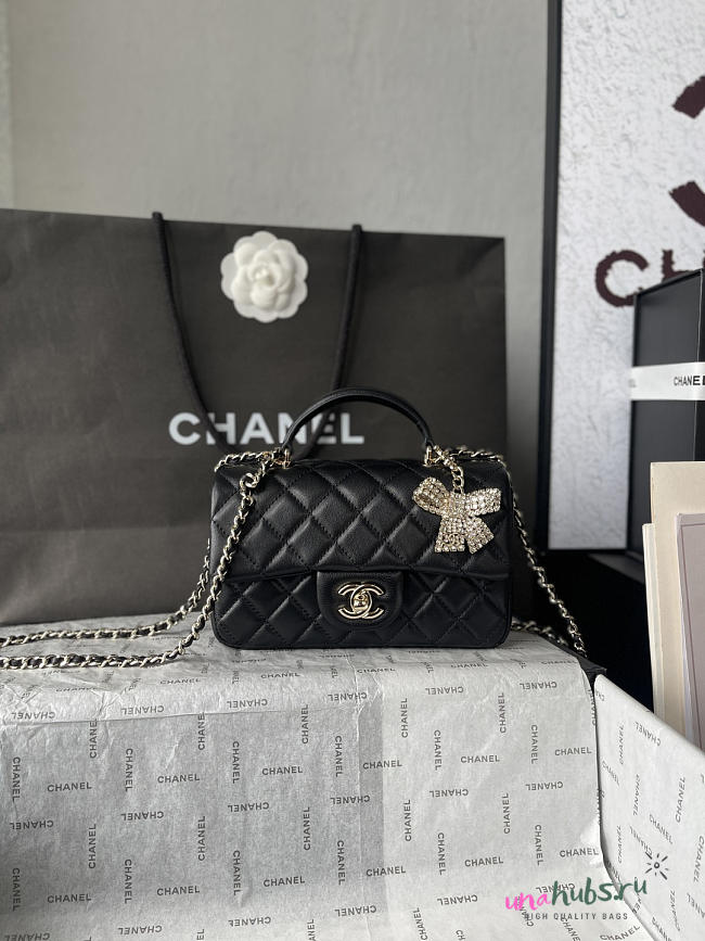Chanel Classic bag with handle Black Lambskin 20x12x6cm - 1