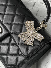 Chanel Classic bag with handle Black Lambskin 20x12x6cm - 2