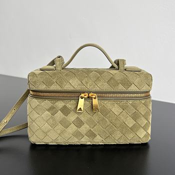 Bottega Veneta Vanity Case With suede Green 22x12.5x5cm