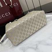 Gucci GG Emblem tote bag in silver fabric - 31x18.5x11.5cm - 4
