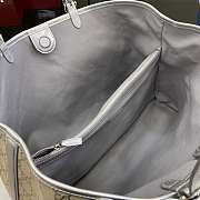 Gucci GG Emblem tote bag in silver fabric 38x25x15cm - 3