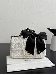 Chanel 25k Mini Flap Handle White Tweed 20x13x6cm - 1