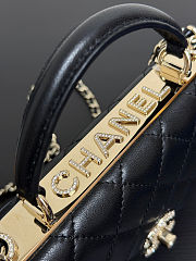 Chanel Woc Top Handle black Lambskin 19cm - 5