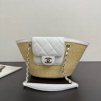 Chanel Raffia White tote Bag 34x17x12.5cm