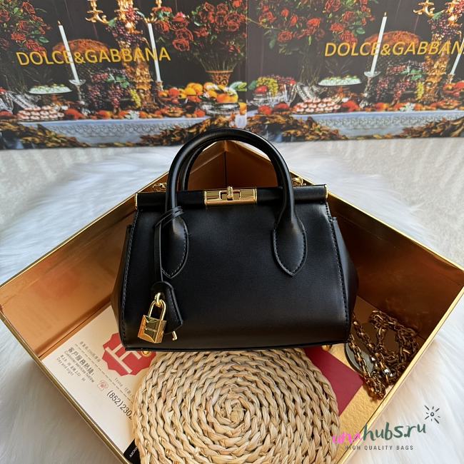 DG Mini Marlene Day bag in palmellato calfskin black 19x13.5x7cm - 1