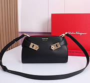 FERRAGAMO Hug mini bicolor bag 24x14x5.5cm - Unahubs - 1