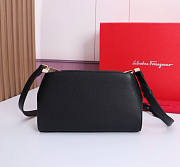 FERRAGAMO Hug mini bicolor bag 24x14x5.5cm - Unahubs - 4