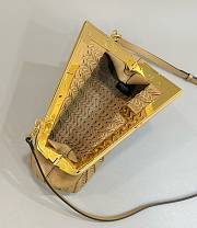 Fendi First Small beige 24x9x18cm - Unahubs - 3