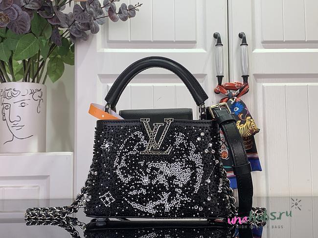 Louis Vuitton 2026 Collection Mini Capucines 21x13.6x8cm - Unahubs - 1