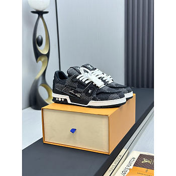 Louis Vuitton Trainer Sneaker Black - Unahubs