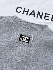 Chanel Grey Sweater - Unahubs - 2