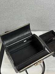 Chanel 26c Vanity Case Bag black Lambskin 16.5x15.5x11.5cm - Unahubs - 2