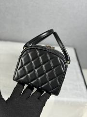 Chanel 26c Vanity Case Bag black Lambskin 16.5x15.5x11.5cm - Unahubs - 4