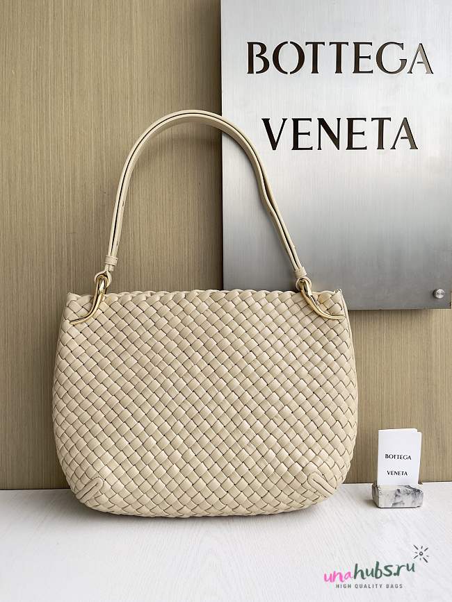 Bottega Veneta Small Beige Clicker Bag 36x30x12cm - Unahubs - 1