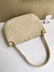 Bottega Veneta Small Beige Clicker Bag 36x30x12cm - Unahubs - 4