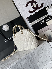 Chanel Clutch Bag White 20x15x6cm - Unahubs - 4
