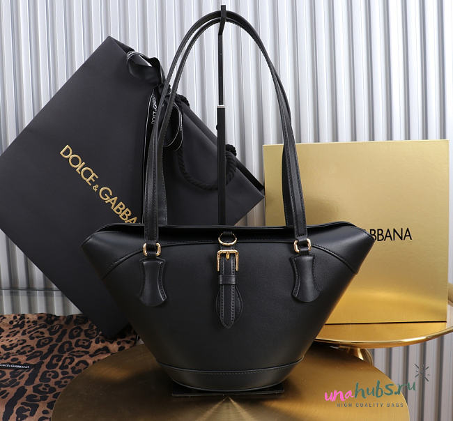 Dolce & Gabbana Capri coffa bag black 18x15x13cm - Unahubs - 1