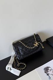 Chanel Flap Bag Black Lambskin Logo 20x13x7cm - Unahubs - 2