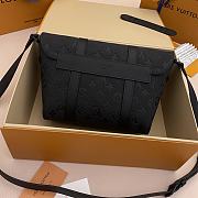Louis Vuitton Christopher Messenger Black 32x19.5x11cm - Unahubs - 3