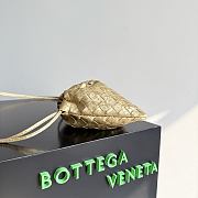 Bottega Veneta Small Dustbag Gold 21x16.6x1cm - Unahubs - 4