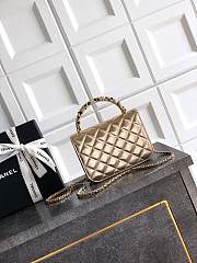 Chanel Clutch with Chain Gold 15x10.5x5.5cm - Unahubs - 3