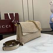 Gucci Shoulder bag with chain in beige suede 28x16x7cm - Unahubs - 4
