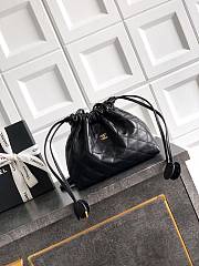 Chanel Clutch Strap Lambskin Black 18x12x5cm - Unahubs - 1